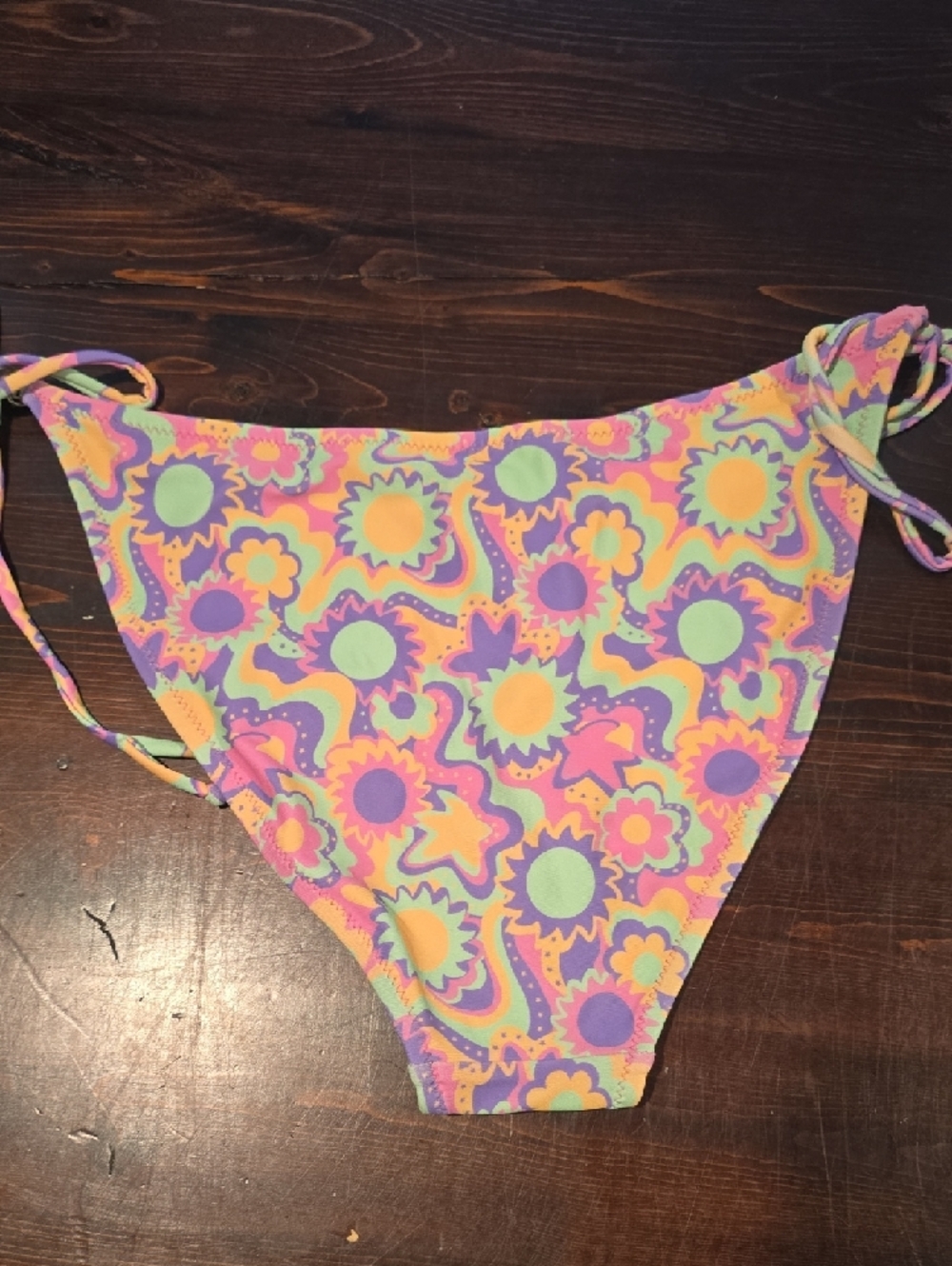 ​Kulani Kinis Groovy Retro Sun Print Tie Side Bikini Bottoms - Large - Picture 3 of 3